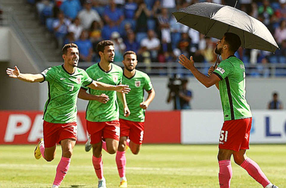 Lá thư của 160 vận động viên Ireland: phương trình mà UEFA giữ quyền đặt ẩn số