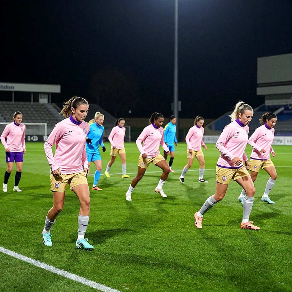 Khoảng trống dữ liệu V-League: Một mùa giải được đọc bằng mắt thường Khoảng trống dữ liệu V-League: Một mùa giải được đọc bằng mắt thường