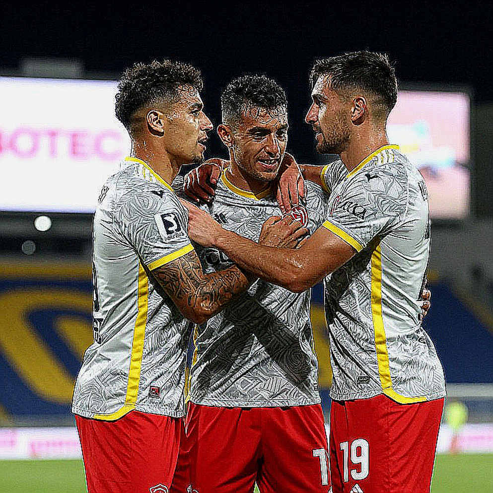 Trận đấu bị trì hoãn giữa lằn ranh an ninh: Al-Nassr và khoảnh khắc bóng đá chạm vào địa chính trị