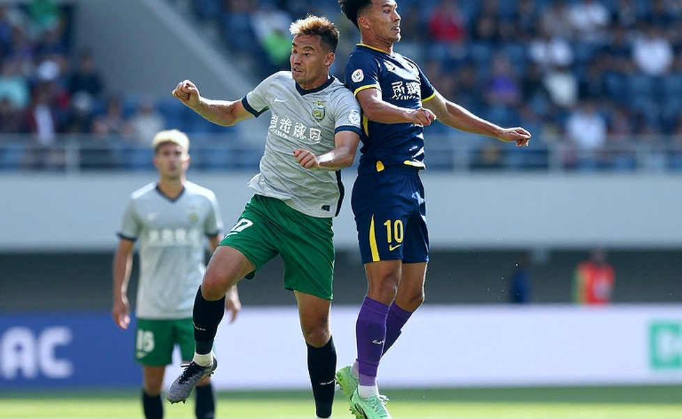 Cửa sổ chuyển nhượng V.League: Hợp đồng, quỹ lương và những cái bắt tay không ai nhìn thấy