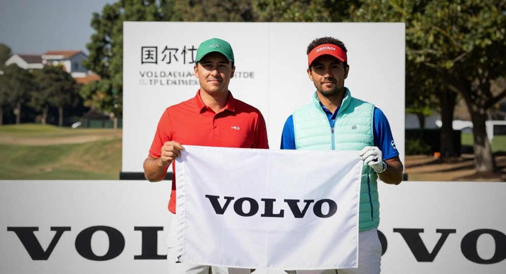 Bảng dữ liệu golf trống rỗng: Ranh giới mong manh giữa phân tích và ngụy tạo