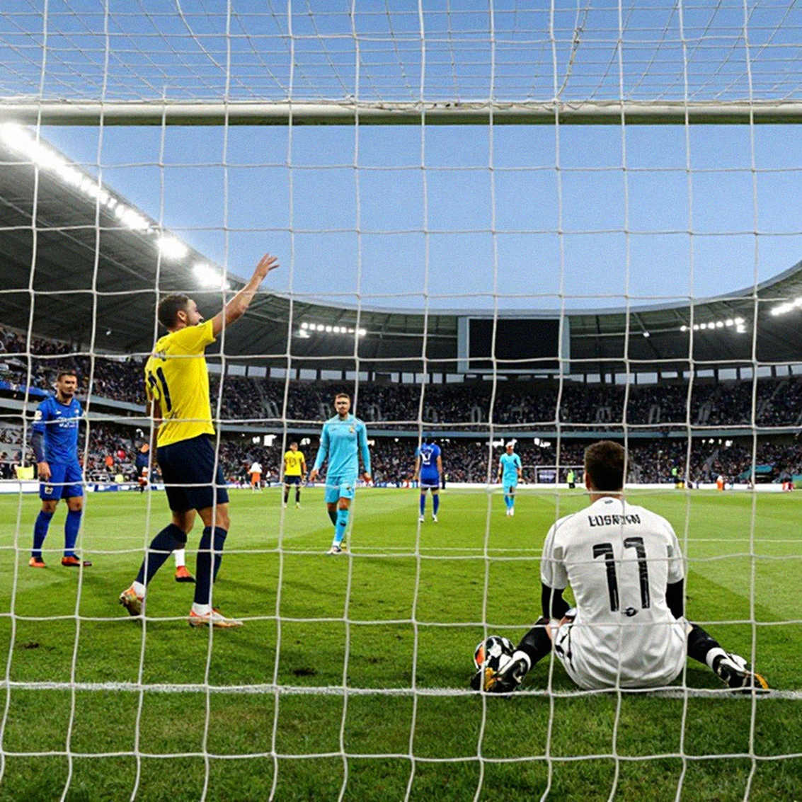Juventus thua Lazio 0-3: khi 526 đường chuyền không mua nổi một cú sút trúng đích