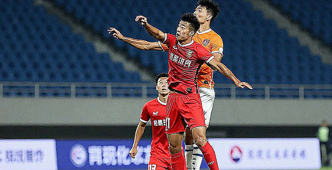 Ba tiền đạo và một giấc mơ: Việt Nam học gì sau thất bại 0-2 trước Thái Lan Ba tiền đạo và một giấc mơ: Việt Nam học gì sau thất bại 0-2 trước Thái Lan