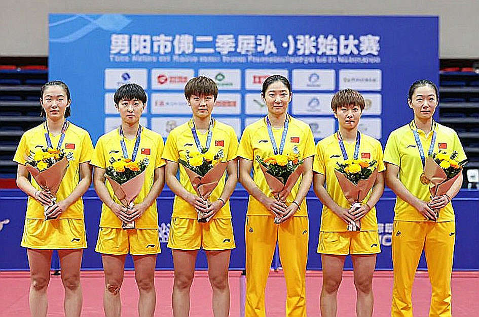 Việt Nam 0-2 Thái Lan: Nhà vô địch thua vì độ sâu đội hình, không vì sơ đồ Việt Nam 0-2 Thái Lan: Nhà vô địch thua vì độ sâu đội hình, không vì sơ đồ