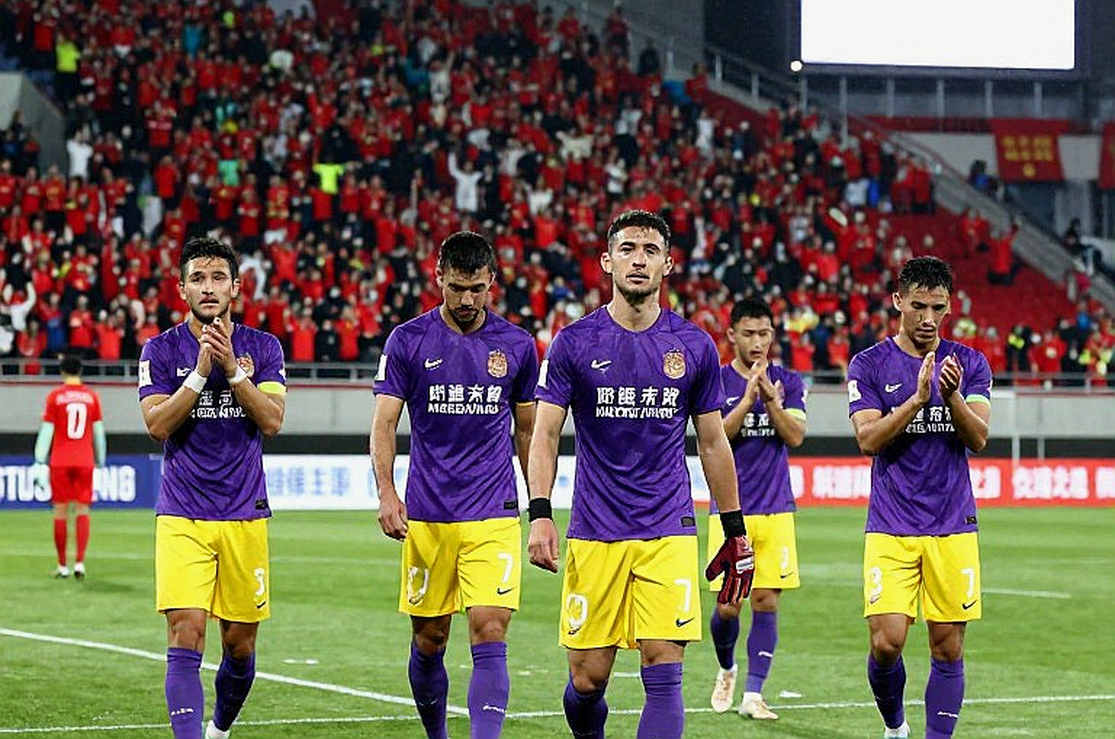 A Rocky Start: When Đoàn Văn Hậu Lost Himself on Vietnamese Pitch