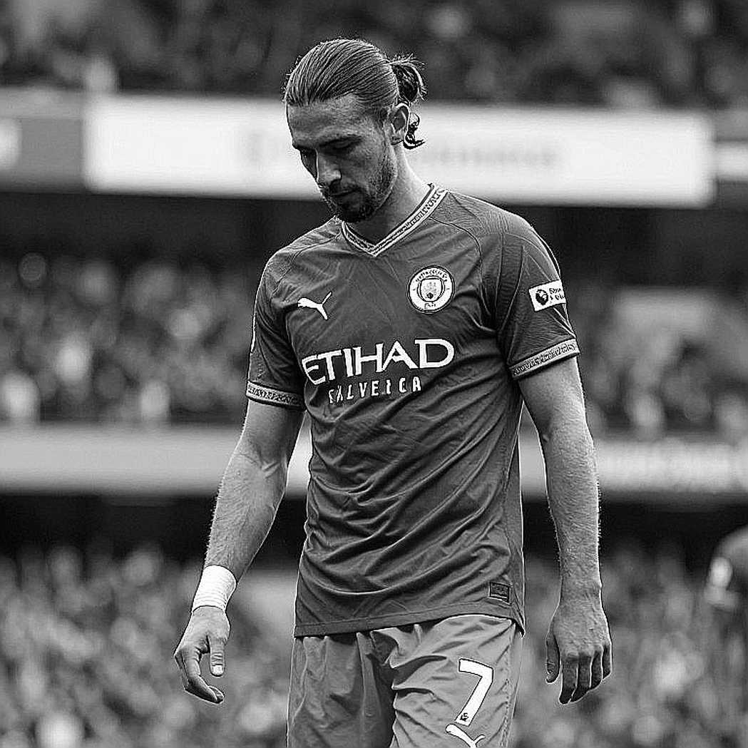 A Blank Dossier in the Transfer Window: The Discipline of Silence for a Data Referee A Blank Dossier in the Transfer Window: The Discipline of Silence for a Data Referee