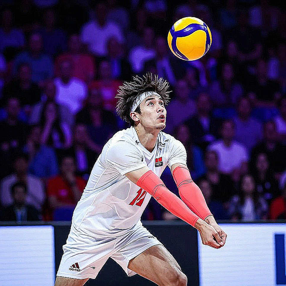 Nebraska Sweeps Creighton 3-0 Before 15,405 Fans: An Attendance Record and a Question Vietnamese Volleyball Has Not Answered Nebraska Sweeps Creighton 3-0 Before 15,405 Fans: An Attendance Record and a Question Vietnamese Volleyball Has Not Answered