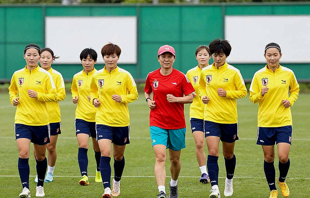 Khoảng trống giữa hai trung vệ V.League, và cái giá thật của một bản hợp đồng